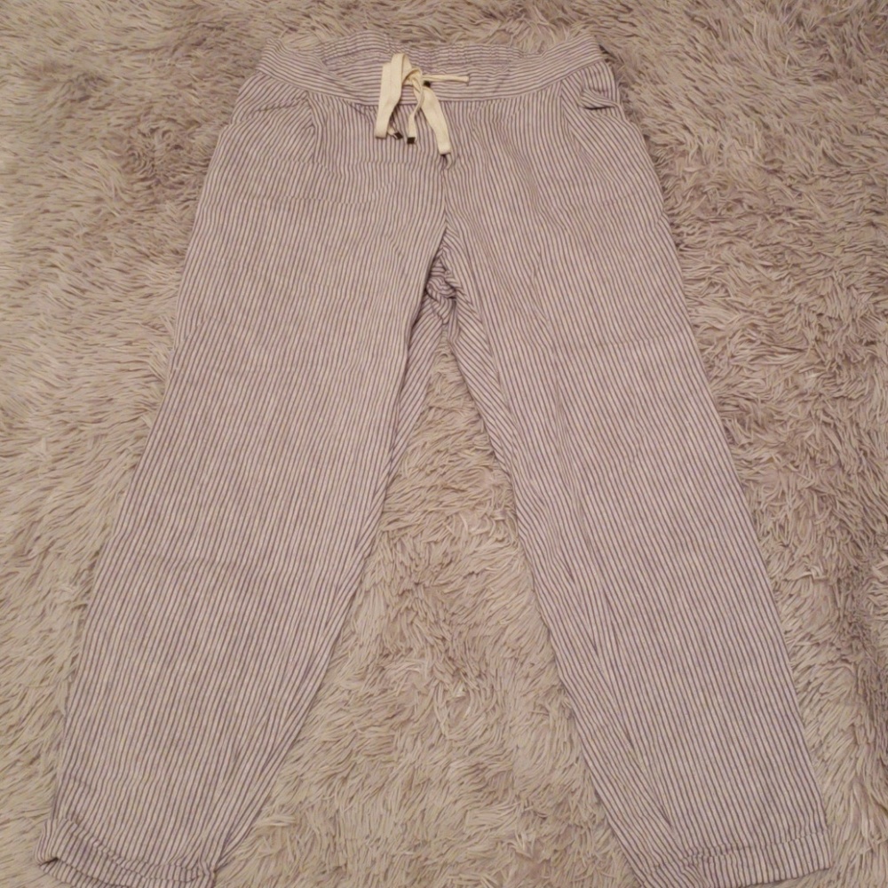 Old Navy Striped Linen Capris Cuffed Size 2